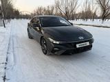 Hyundai Elantra 2023 года за 8 700 000 тг. в Астана – фото 2