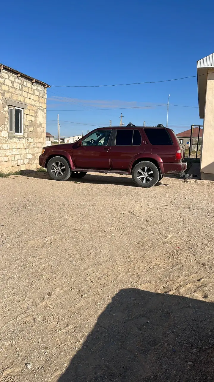 Infiniti QX4, 2000