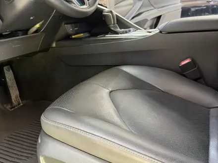 Toyota Camry 2021 года за 16 000 000 тг. в Астана – фото 18