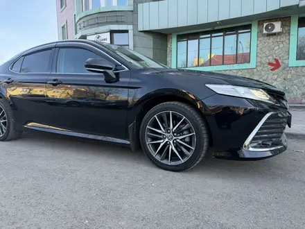 Toyota Camry 2021 года за 16 000 000 тг. в Астана – фото 5