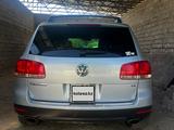 Volkswagen Touareg 2004 годаүшін2 800 000 тг. в Алматы