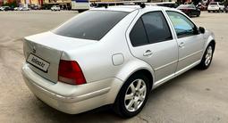 Volkswagen Bora 2005 года за 2 350 000 тг. в Алматы – фото 4