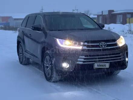 Toyota Highlander 2016 года за 11 500 000 тг. в Уральск