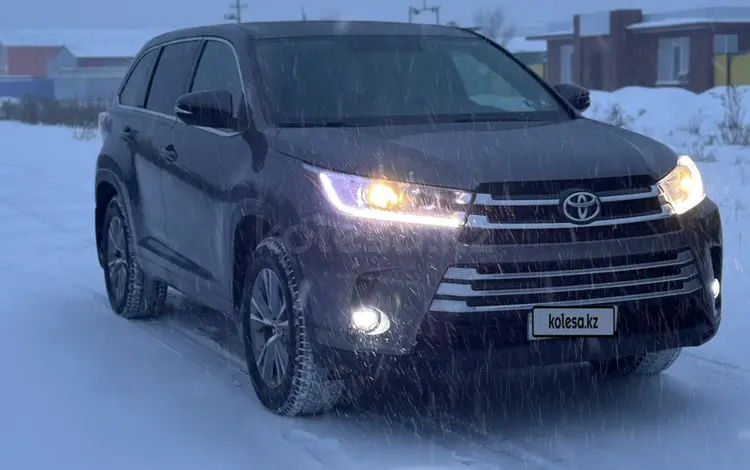 Toyota Highlander 2016 года за 11 500 000 тг. в Уральск