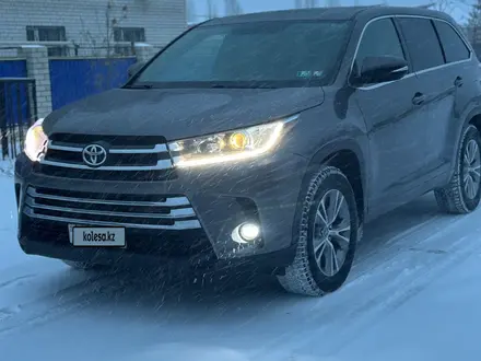 Toyota Highlander 2016 года за 11 500 000 тг. в Уральск – фото 5