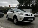 Toyota RAV4 2014 годаүшін9 800 000 тг. в Семей