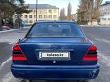 Mercedes-Benz C 180 1997 года за 1 200 000 тг. в Талдыкорган – фото 5