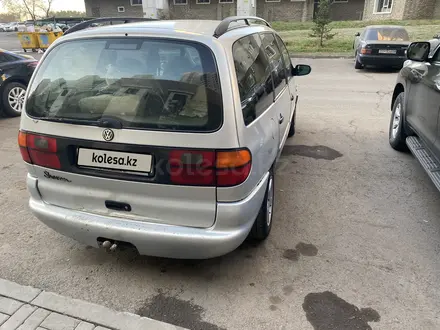 Volkswagen Sharan 1997 года за 3 500 000 тг. в Астана – фото 5