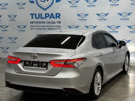 Toyota Camry 2018 года за 13 500 000 тг. в Талдыкорган – фото 4