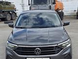 Volkswagen Polo 2022 года за 8 600 000 тг. в Костанай