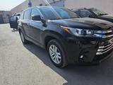 Toyota Highlander 2016 годаүшін13 500 000 тг. в Актау