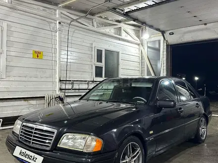 Mercedes-Benz C 280 1994 года за 3 550 000 тг. в Кокшетау – фото 4