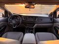 Kia Carnival 2019 года за 16 000 000 тг. в Алматы – фото 30