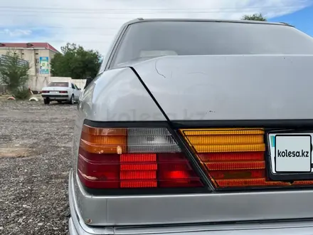 Mercedes-Benz E 260 1990 года за 950 000 тг. в Жаркент – фото 4