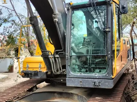 Volvo  TC 220 DL 2020 года за 54 500 000 тг. в Алматы – фото 2