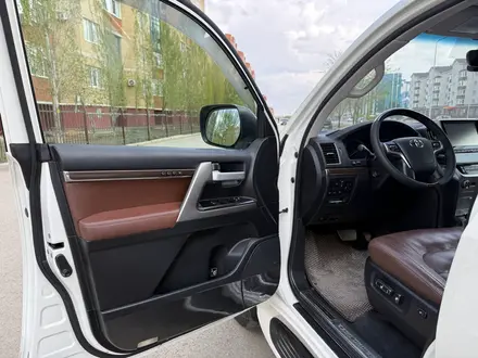 Toyota Land Cruiser 2018 года за 33 000 000 тг. в Актобе – фото 8