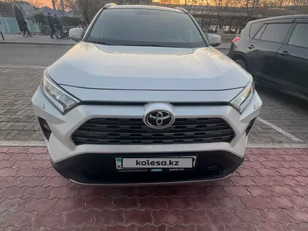 Toyota RAV4 2020 года за 16 000 000 тг. в Актау – фото 2