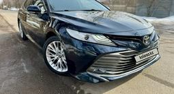 Toyota Camry 2019 года за 13 100 000 тг. в Алматы – фото 2