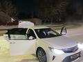 Toyota Camry 2016 года за 10 500 000 тг. в Уральск – фото 2