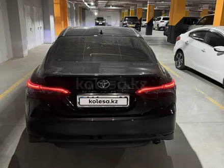 Toyota Camry 2022 года за 15 000 000 тг. в Караганда – фото 4