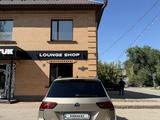 Volkswagen Tiguan 2017 года за 9 000 000 тг. в Уральск – фото 2