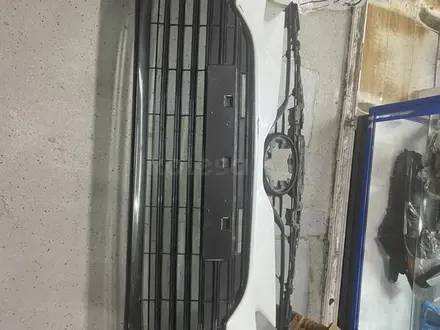 Решетка радиатора оригинал за 5 000 тг. в Алматы – фото 2