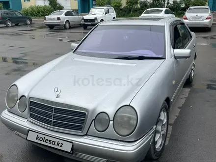 Mercedes-Benz E 300 1997 года за 1 800 000 тг. в Жезказган – фото 3