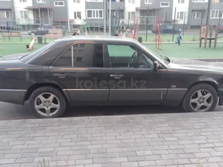 Mercedes-Benz E 230 1992 года за 1 900 000 тг. в Караганда – фото 6