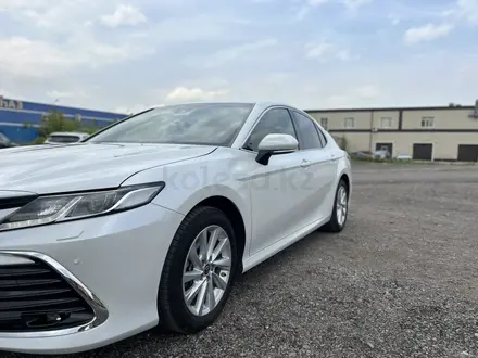 Toyota Camry 2023 года за 15 000 000 тг. в Караганда – фото 2