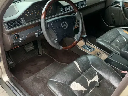 Mercedes-Benz E 230 1991 года за 2 100 000 тг. в Алматы – фото 10