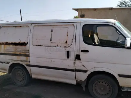 Toyota Hiace 1998 года за 600 000 тг. в Мерке – фото 5