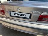 BMW 523 1999 года за 2 000 000 тг. в Шымкент – фото 4