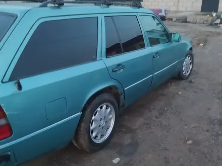 Mercedes-Benz E 280 1993 года за 1 350 000 тг. в Алматы