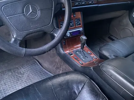 Mercedes-Benz S 320 1995 года за 4 200 000 тг. в Астана – фото 13