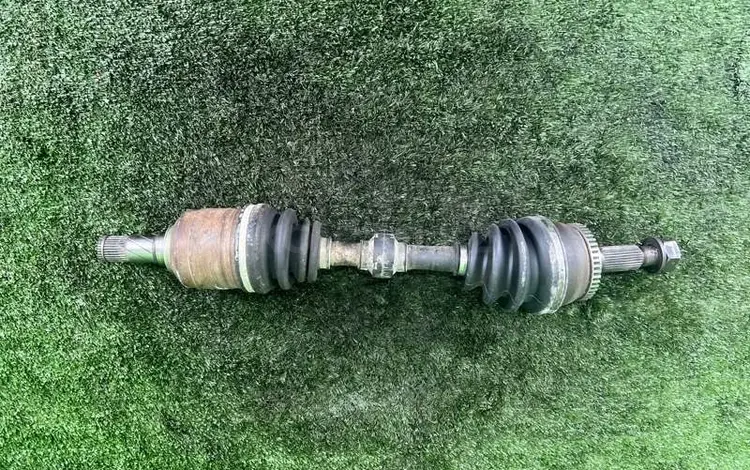 Привод левая сторона на Nissan Maxima A32 за 30 000 тг. в Астана