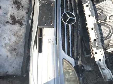 Решётка радиатора Mercedes Vito 639 за 45 000 тг. в Шымкент – фото 9