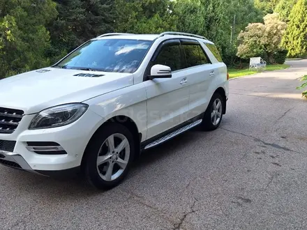 Mercedes-Benz ML 400 2014 года за 18 000 000 тг. в Алматы – фото 3