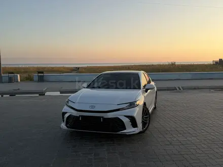 Toyota Camry 2024 года за 20 500 000 тг. в Актау