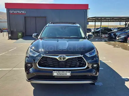 Toyota Highlander 2022 года за 21 500 000 тг. в Алматы