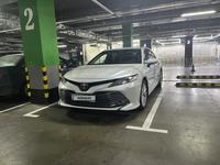 Toyota Camry 2019 года за 15 500 000 тг. в Атырау