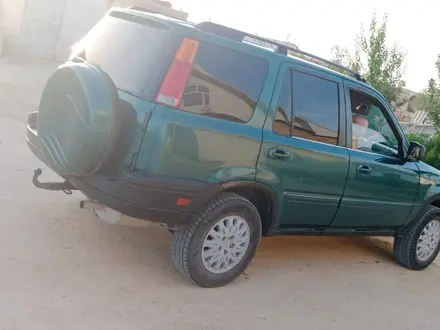 Honda CR-V 1998 года за 3 700 000 тг. в Актау – фото 3