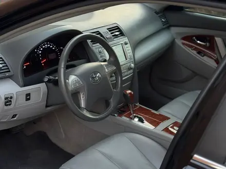 Toyota Camry 2011 года за 8 550 000 тг. в Алматы – фото 10