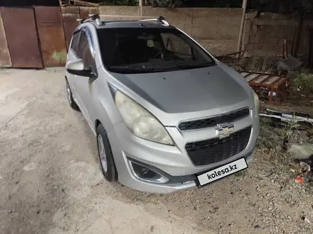 Chevrolet Spark 2011 года за 2 600 000 тг. в Шымкент – фото 3