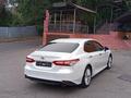 Toyota Camry 2019 года за 13 500 000 тг. в Алматы – фото 31