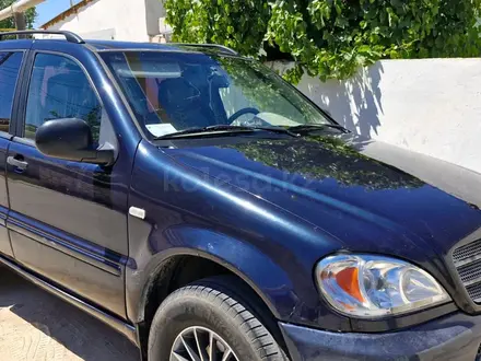 Mercedes-Benz ML 320 1998 года за 2 500 000 тг. в Актау – фото 3