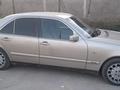 Mercedes-Benz E 240 1999 года за 2 900 000 тг. в Шымкент – фото 2