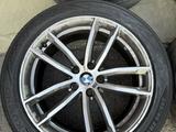Диски разноразмерный M r18 от BMW G30 с резиной за 130 000 тг. в Алматы – фото 4