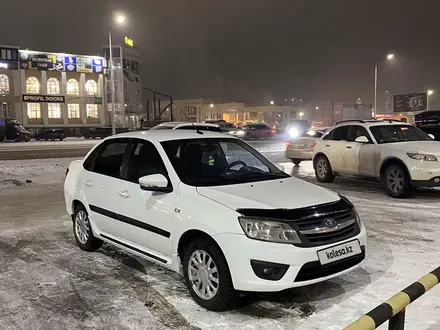 ВАЗ (Lada) Granta 2190 2015 года за 3 000 000 тг. в Астана