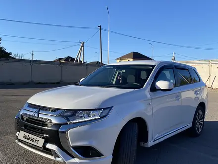 Mitsubishi Outlander 2022 года за 9 800 000 тг. в Караганда – фото 3