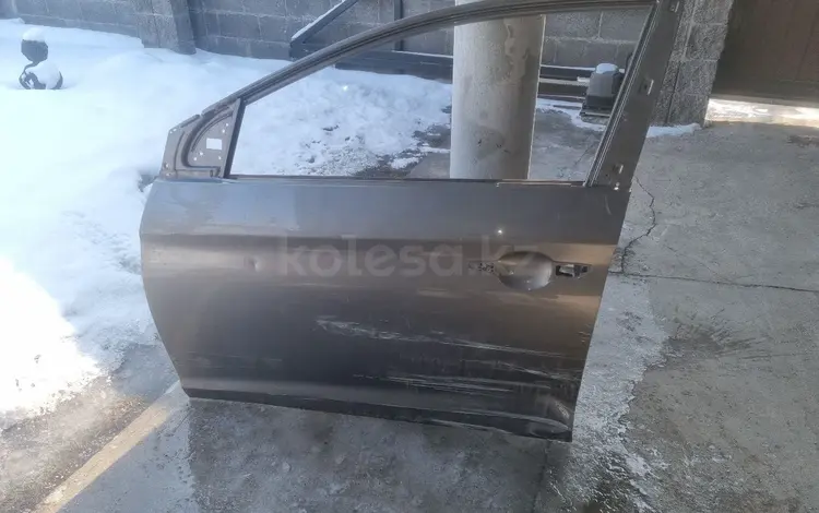 Дверь передняя левая Hyundai Sonata за 90 000 тг. в Алматы